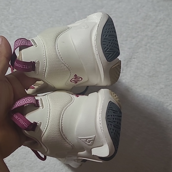 NIKE GIANNIS IMMORALITY 2 NEW, Size 10.5 Men's - Picture 6 of 9